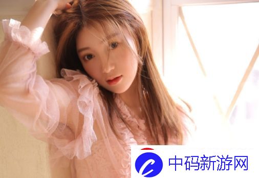 男女一起努力做豆浆