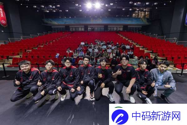 RW侠让二追三成大师组首支三胜战队