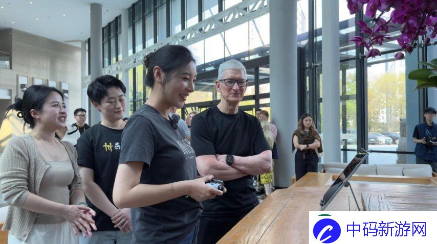 库克闪现网易与丁磊见面