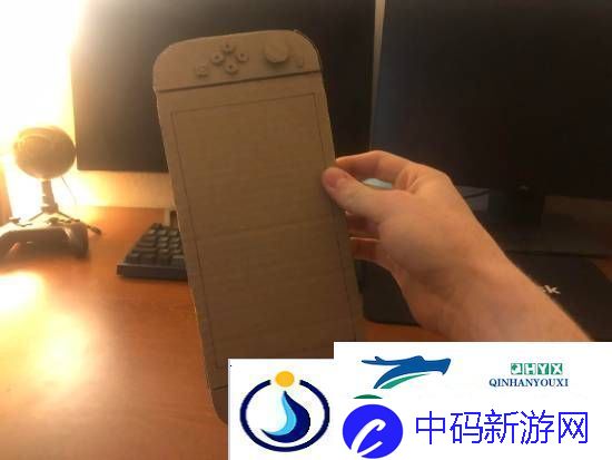 友自制Switch2原尺寸模型！细节还原原来这么大